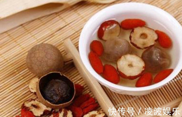 好处|俗话“天天吃红枣,一生不显老”,红枣养生3个好处,附食疗建议