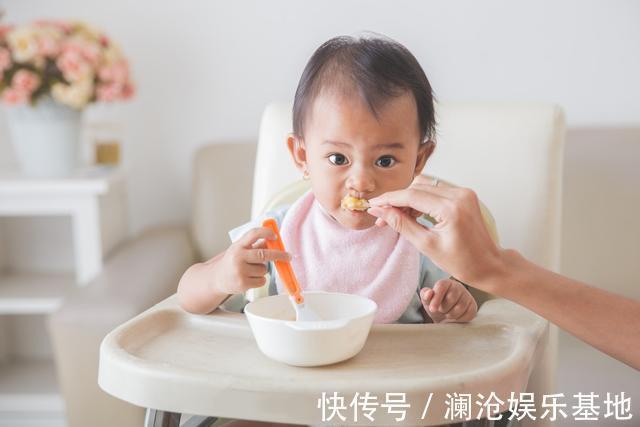 小娟|3岁男童,查出肠穿孔,医生查明病因,妈妈怒吼:不许奶奶见孙子