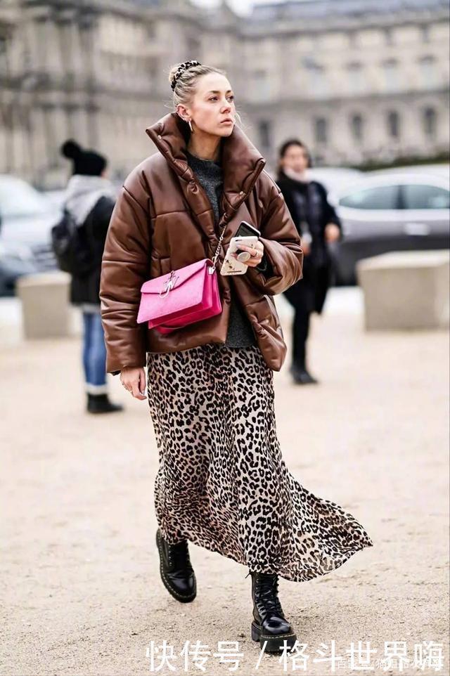 羽绒服那么多,哪件最吸睛还是要从这3个方向选择