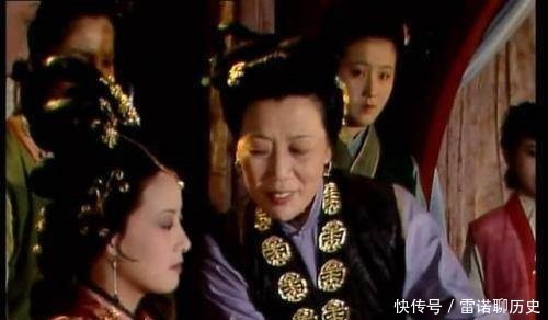 宝玉|红楼梦里晴雯的结局很凄惨,真正原因在这里,你肯定想不到