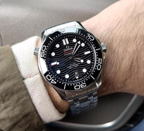 一个男人应该怎么选择适合自己的潜水表