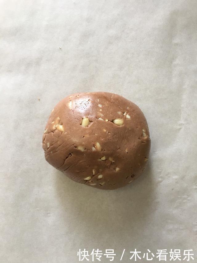 花生做成|花生还能怎样吃此款酥脆的花生小饼干,吃完一根就会想吃第二根