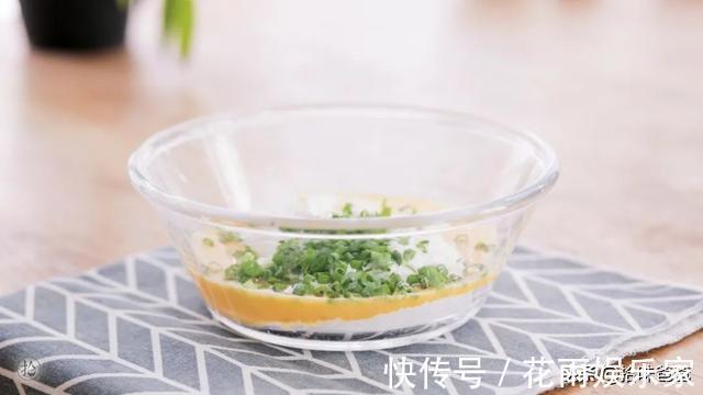 平底锅|一口平底锅就能做成的香葱小饼干，完全无添加，宝宝吃的更放心
