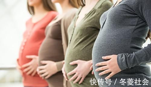 胎儿|孕晚期孕妇洗澡怎么办？这样做能避免抻到肚子，让胎宝宝更安全