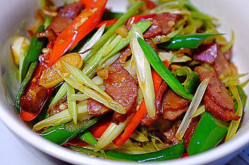 天冷，此菜小孩子最要多吃，鲜香下饭，杀菌防感冒，提高免疫力