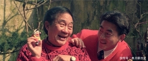 中国唯一合法有两张身份证的人,红遍神州大地,真名却十人九不知