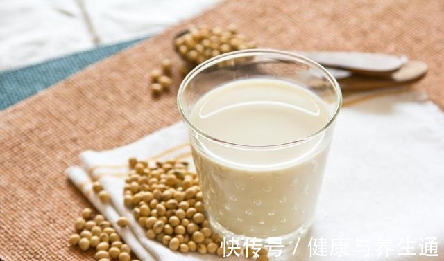 蓝莓|5种食物养皮肤,女性常吃延缓衰老不长皱!