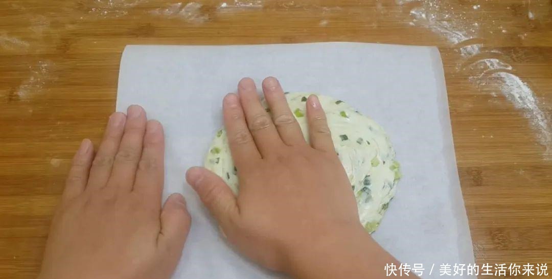 烙饼|烙饼以后就这样做,加1把葱花,张张柔软又筋道,学会天天不起早