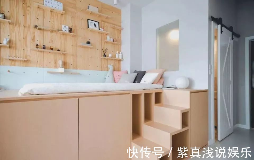 物品|越来越多人将床底加高1m左右,做成衣帽间,省空间又能“装”!