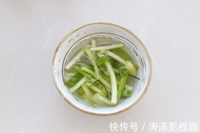 肉丸子不用油炸,蒸一蒸就上桌,香嫩好吃营养不流失,老少皆宜