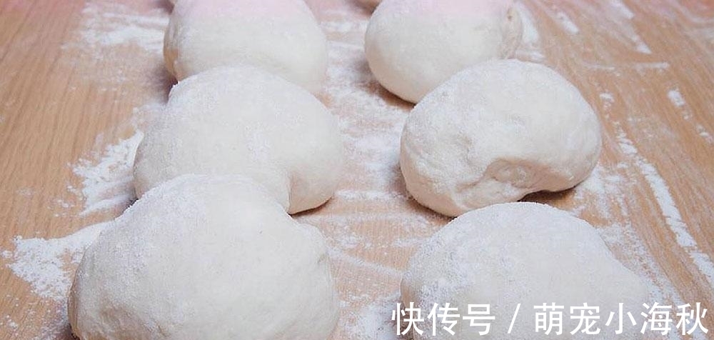 长虫子|天热了,面粉容易发霉长虫子,面点师教我2招,保存一年都不生虫