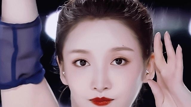 戛纳红毯|《创3》姜贞羽实力有多强大19岁上戛纳红毯，出演多部人气剧