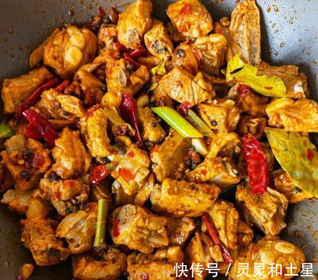 美食天下|十三香麻辣排骨，麻辣入味儿，好吃下饭！