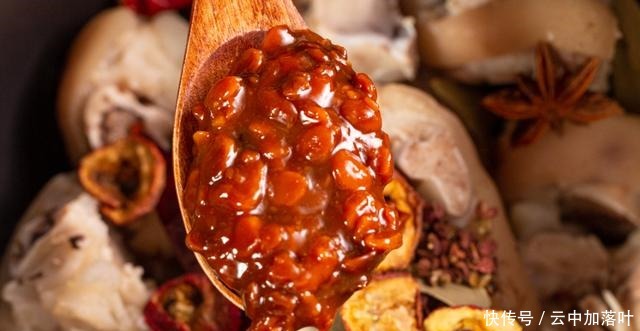 好吃到,笑出猪叫声的电饭煲菜,电饭煲焖猪蹄来了!