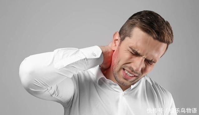 身体|颈部动脉被堵了,身体会有4个反应,睡前做好3件事可疏通防脑梗