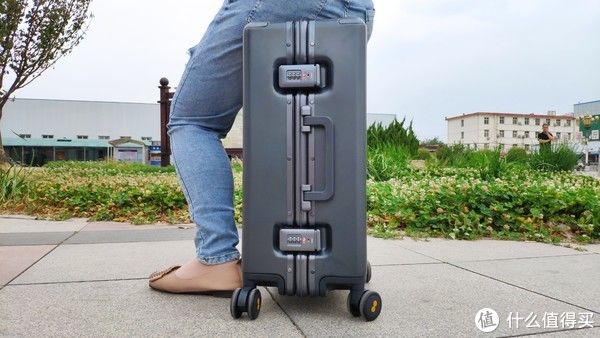 金属|安全加持下的旅途只因有地平线8号power登机箱