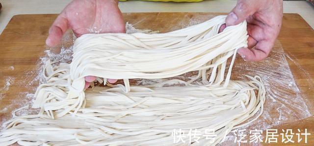 面条|爱吃面条别出去买了，教你3步做“手擀面”，面条爽滑筋道又好吃