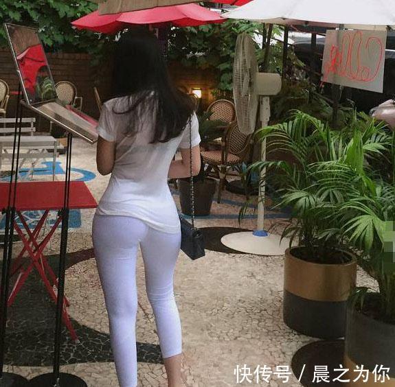 女人味 楚楚动人的打底裤优雅美女，网友：穿出妙曼好身材！