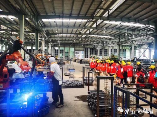 伊启实业|原来健身器材是这样生产出来的——广电小记者记录企业快成长 见证工业大生产