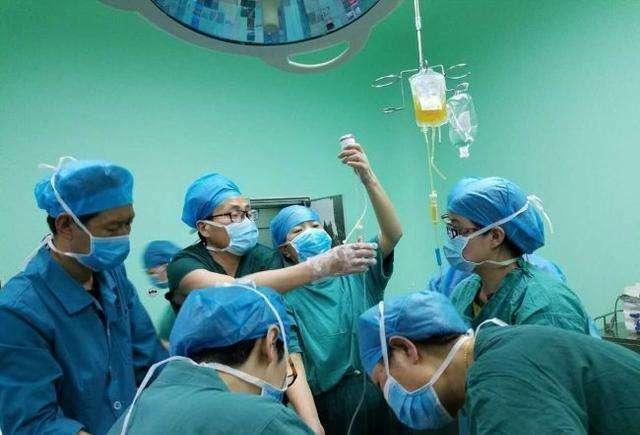 宝宝|怀胎七个月孕妈没忍住,宝宝生下来惨不忍睹,孕晚期有些食物别碰