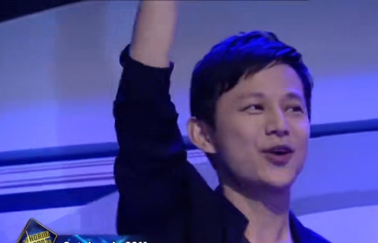 离开了滤镜的何炅长这样，《快本》抄袭被国外公开处刑，太丢人！