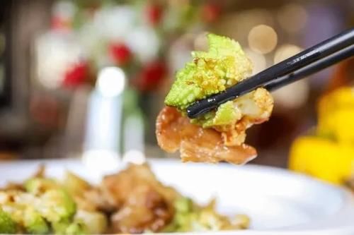 川藏线上那些好吃的特色美食，你吃过几种呢？