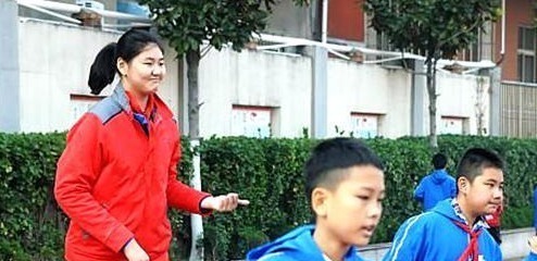 姚明|中国女篮再出一天才,14岁身高2.27已超过姚明,如今已加入国青!