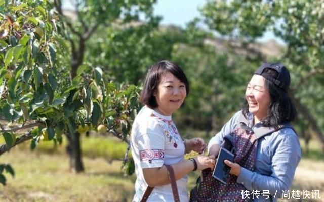 47岁阿姨每天小窍门洗脸,快速分解黑色素,黄褐斑不见了