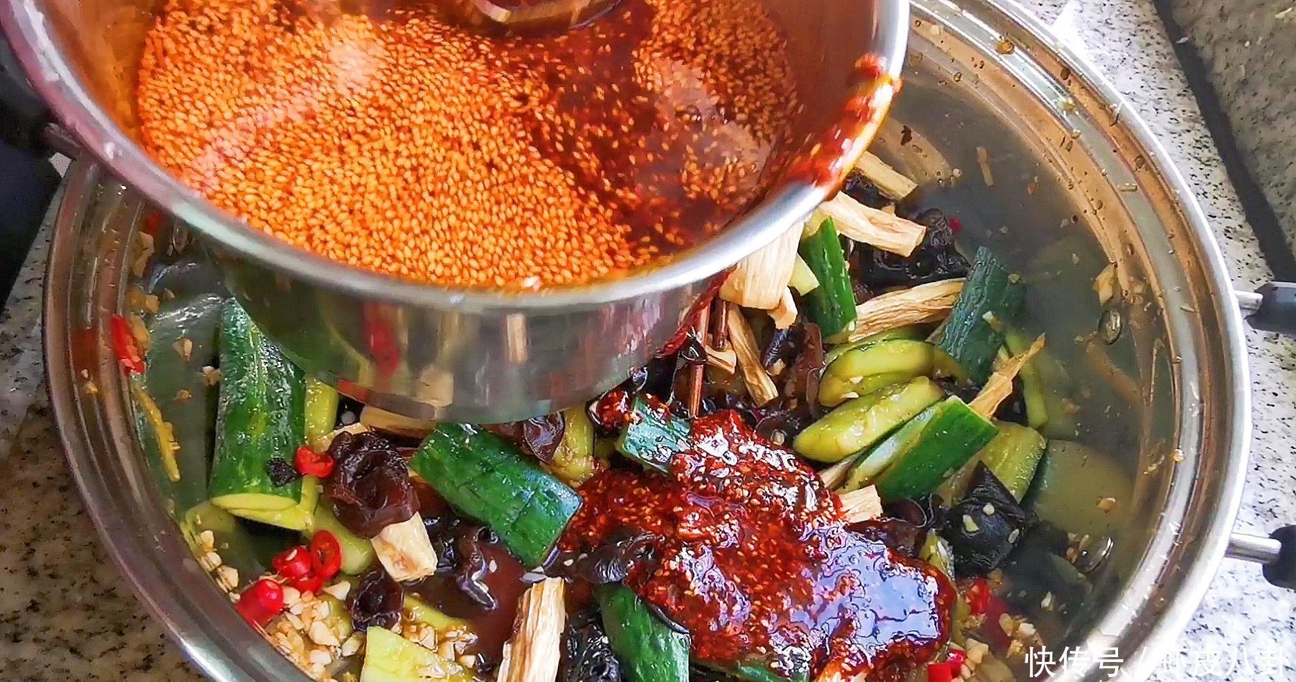 大厨分享“凉拌黄瓜”,味道比饭店好吃!做法简单,一看就会