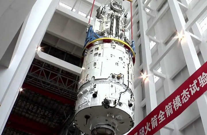 长征五号已就位,这回要射上去个大家伙!为新世纪以来世界最大
