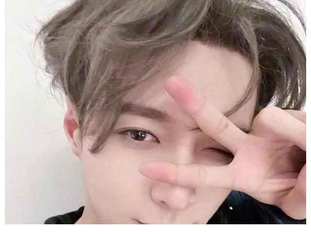 国超|张艺兴又换发色|《粉色樱与大眠王》超暖