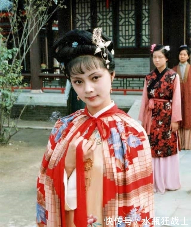 贾母&薛宝钗的心机有多深?清虚观打醮,林黛玉一针见血点出她的城府