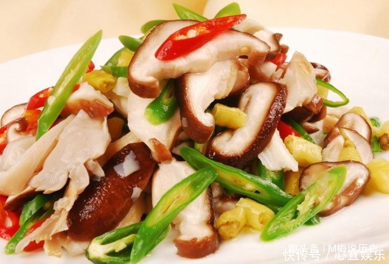 上桌就抢着吃的一道下饭菜,美味简单营养,学会做给家人尝尝