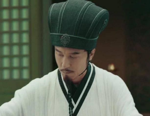 刘备|诸葛亮足不出户，当时又没有电视报纸，他是如何知道天下大势的？