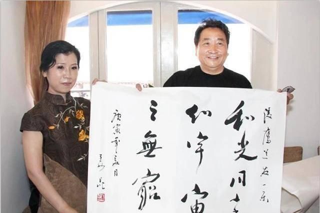 新台阶@姜昆书法再上新台阶,突破4.5万元大关,上涨空间仍旧还很大