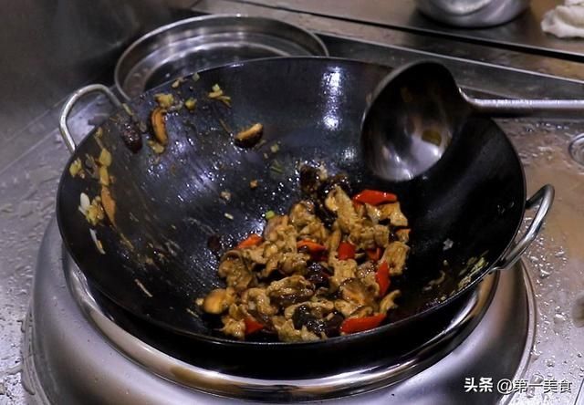 香菇肉片|饭店的香菇肉片为啥好吃，原来腌制是关键，厨师长教你正确做法