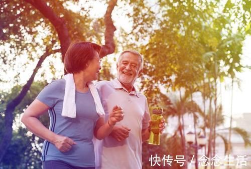 诱发|血液稠不稠,主要看4点,牢记“3要3不要”,血管畅通人长寿