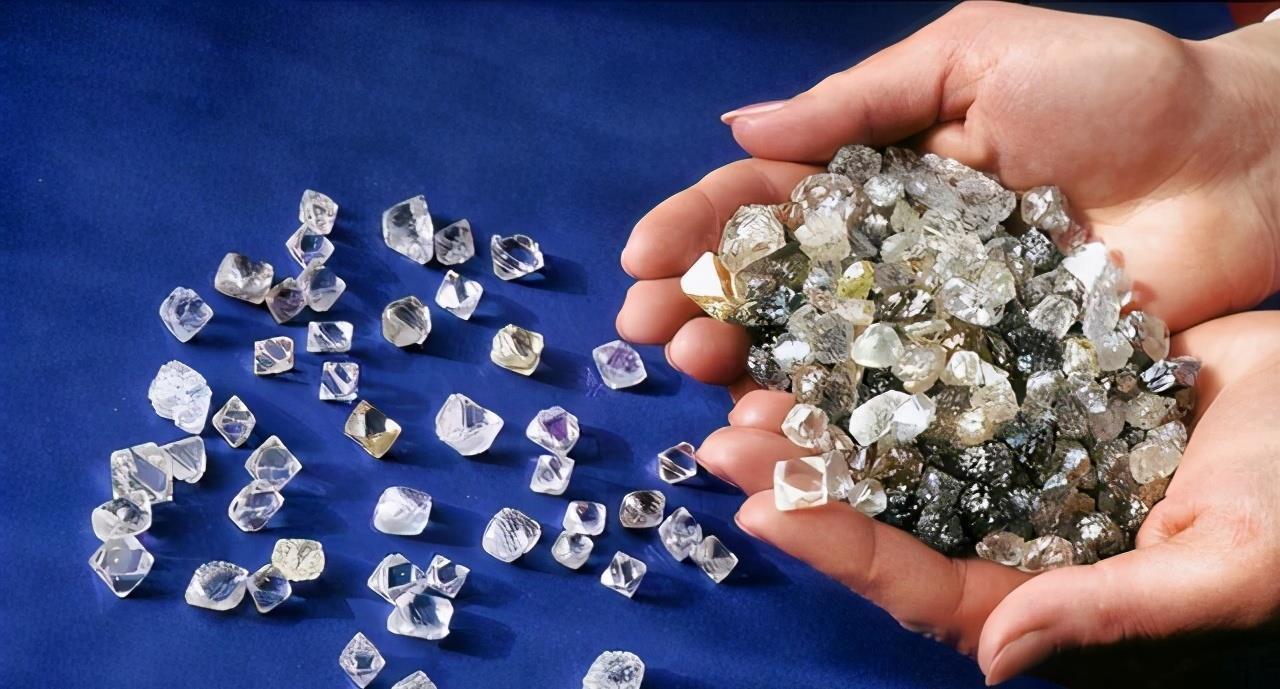 新娘子 90%的合成钻石在中国生产，合成钻石值不值得购买？