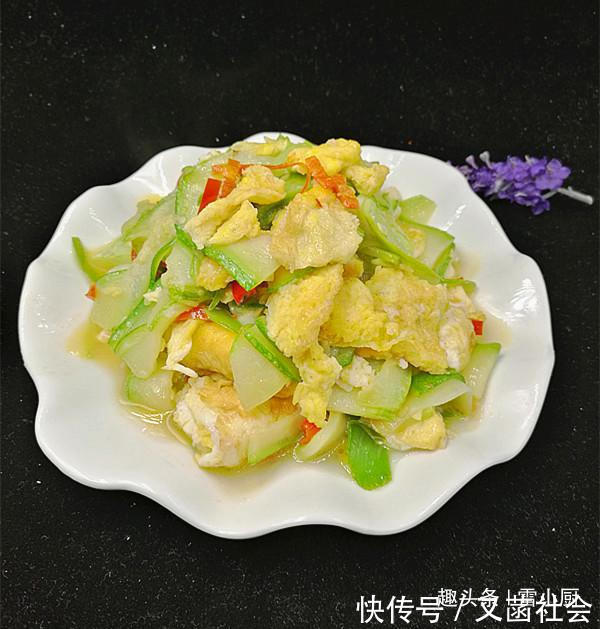 补钙|冬季给孩子吃这个菜最合适,不仅补钙,还能抗病毒!