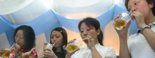 干枯|雌激素快“干枯”的女性,身上有4种表现忌3物,保养卵巢显年轻