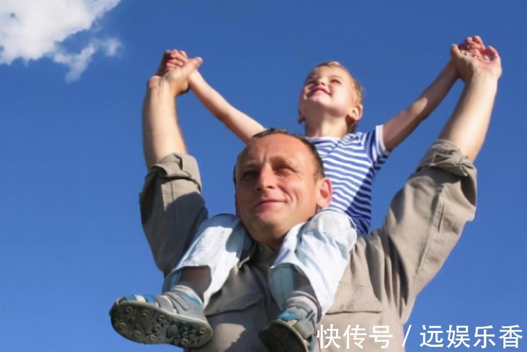 骨骺线|兄弟俩一个天天吃钙片,一个天天喝牛奶,5年后成最萌身高差