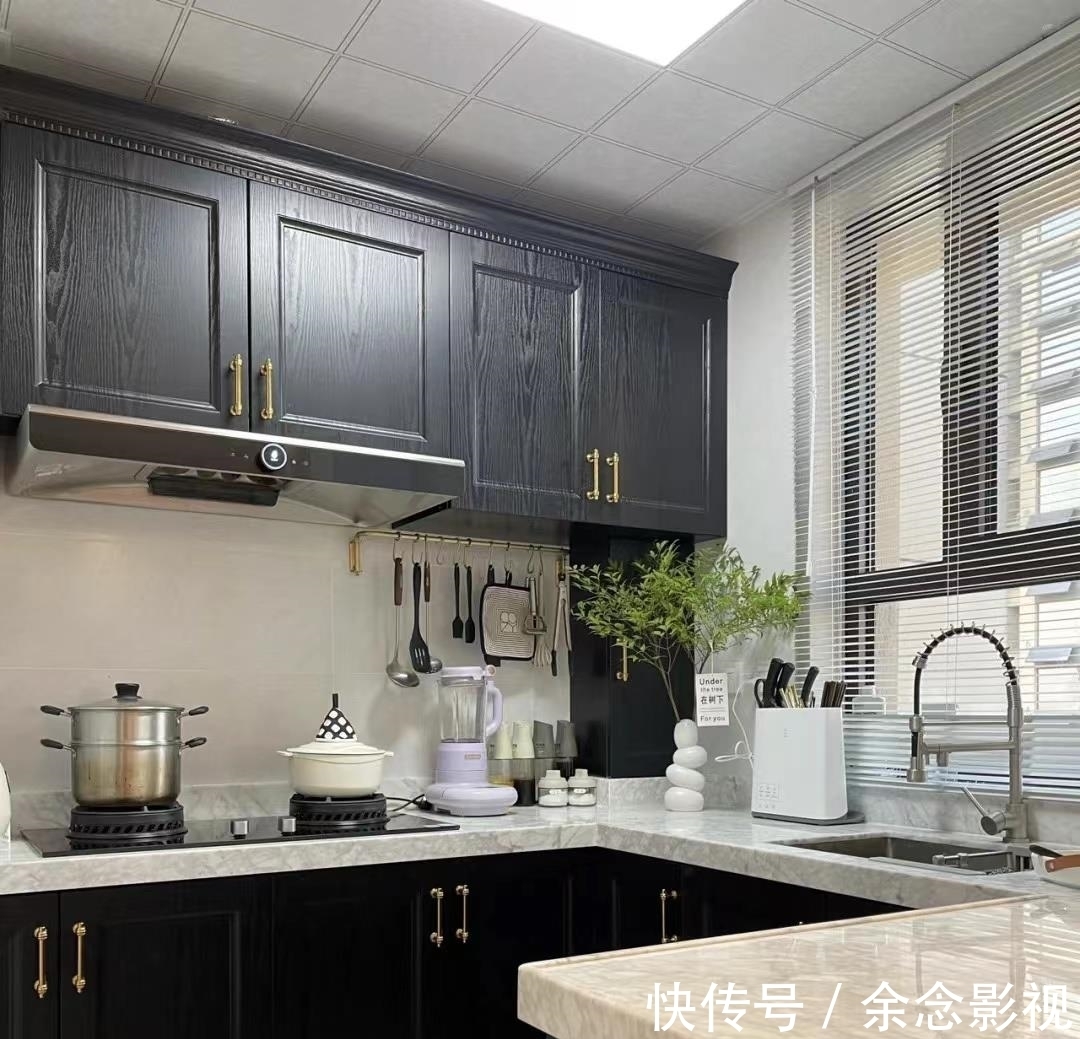 蕾丝|女主110㎡法式风格的家,颜值与浪漫并存,随手一拍就是杂志封面