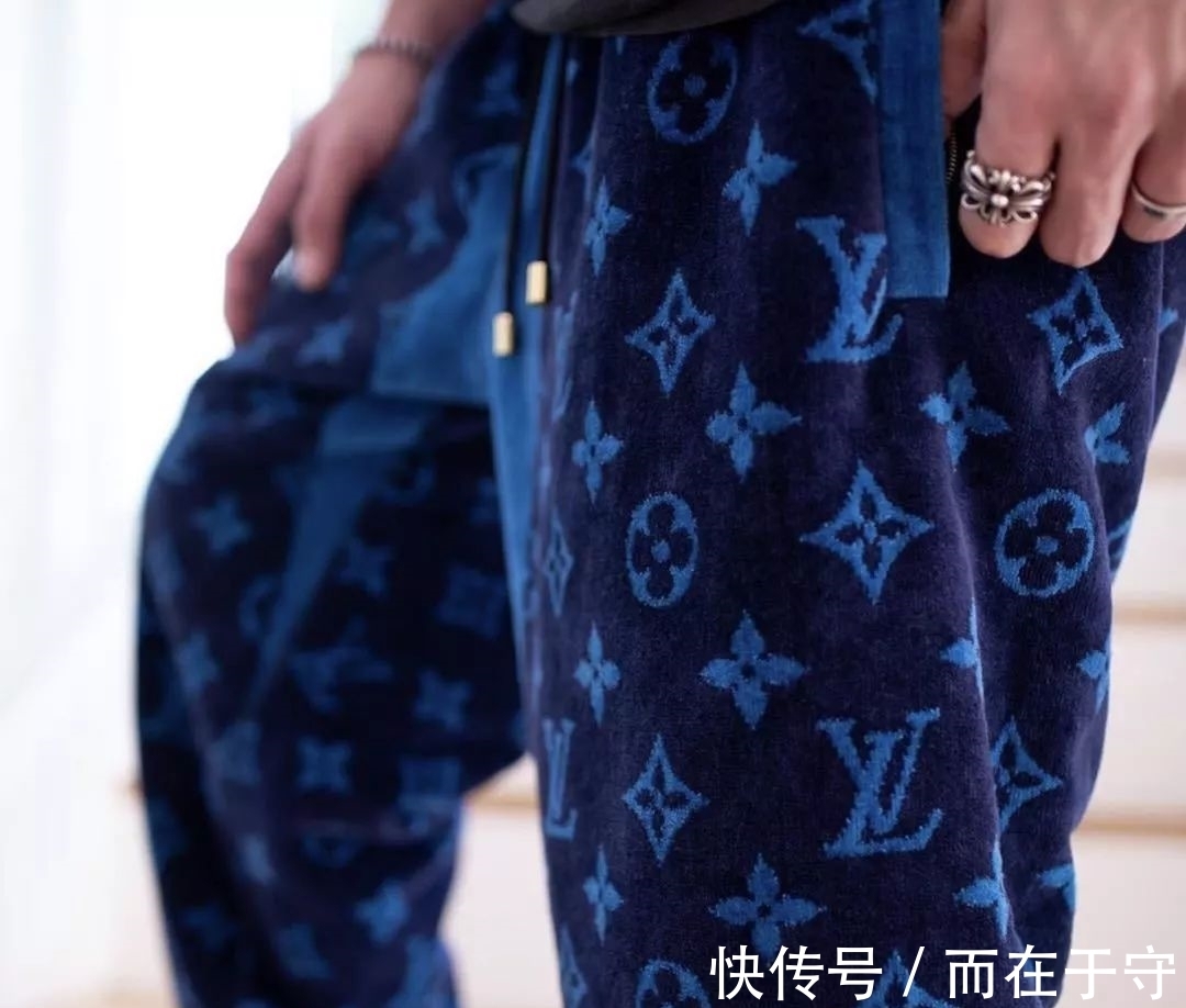 潮流 潮流大神最爱干的事就是把LV、Gucci和爱马仕剪碎做成“假货”?