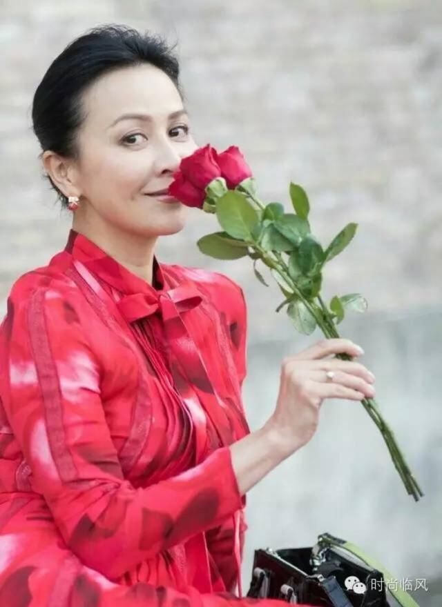 1990年刘嘉玲被3名男子绑架,刘嘉玲:我感谢他们没有侵犯我