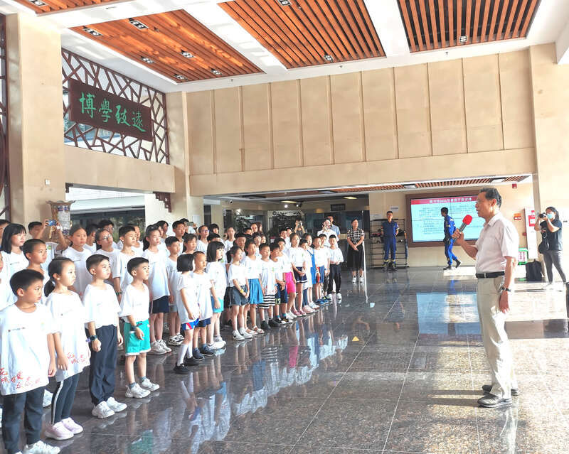 强国|强国有我！钟南山寄语一线医务人员子女