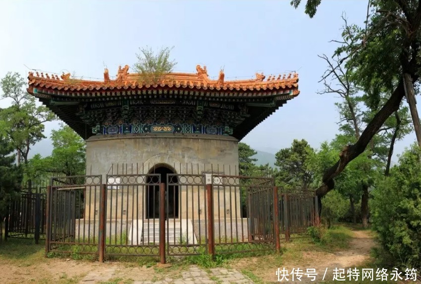 王爷|清朝灭亡后王爷都靠什么生活?装扮盗墓贼,盗自家墓?