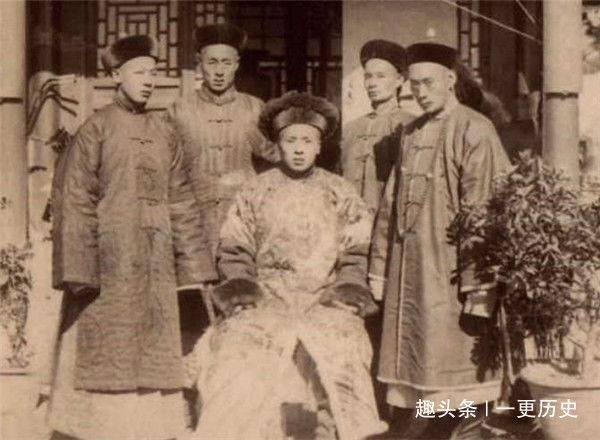 梳头|给慈禧梳头的太监,因涉政被处死,梁启超却为何称他为烈士