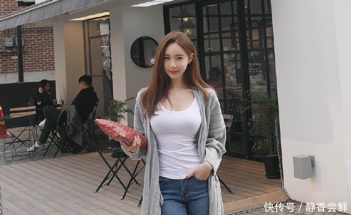 个性|街拍:小姐姐时尚美丽动人,搭配有致漂亮个性备受关注!