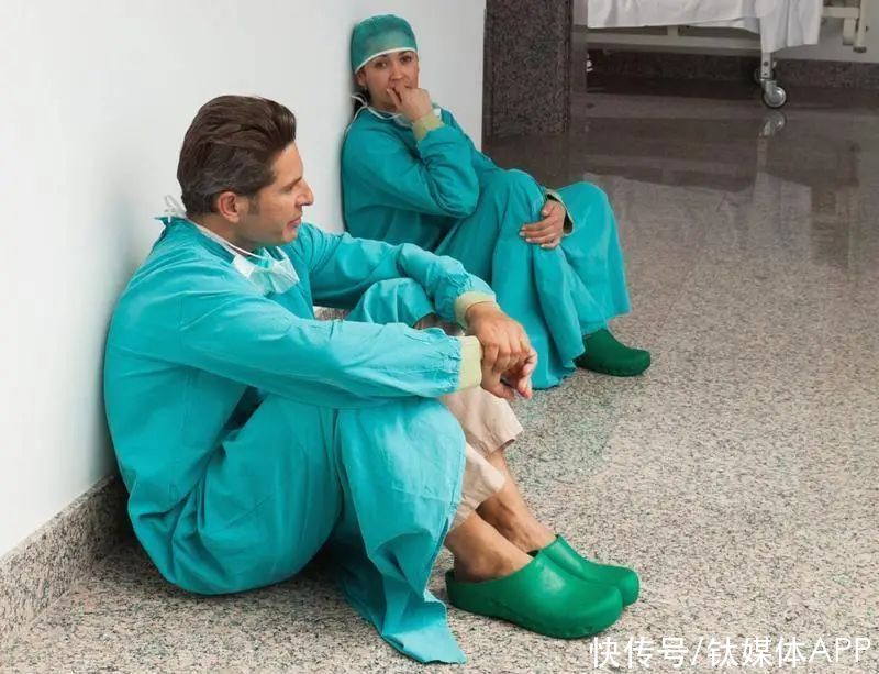 为什么“丑鞋”又回潮了？