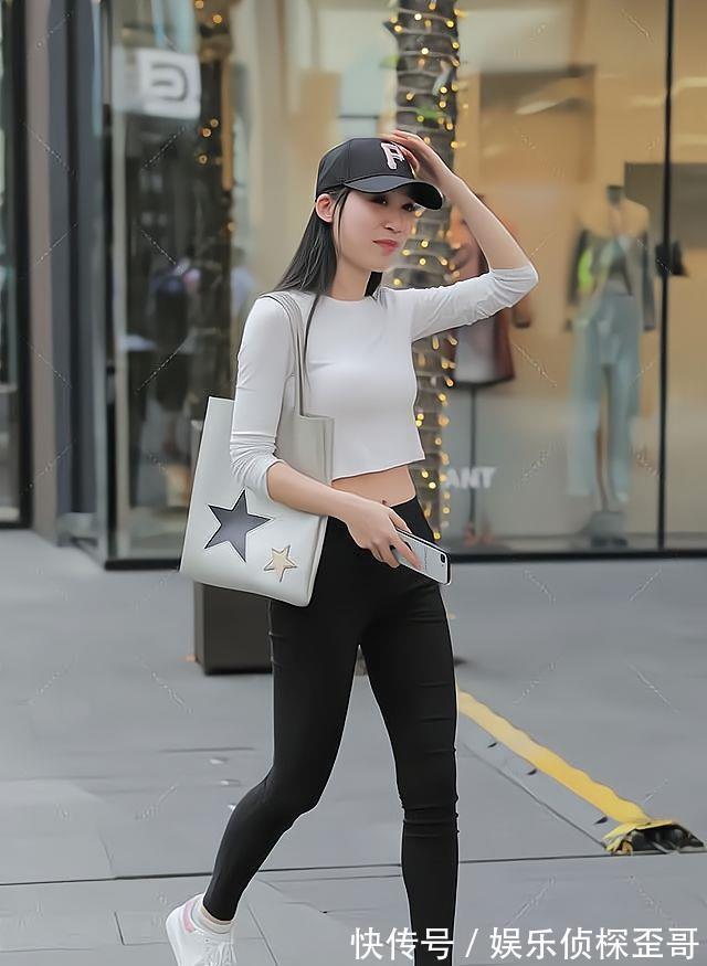 小姐姐|健美裤穿搭，配短袖衫，清爽靓丽又简约，穿出了轻盈活力的美